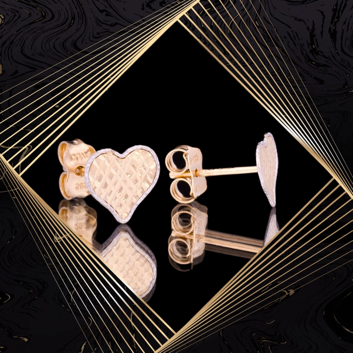 K1663 Złote kolczyki. Złote serduszka z diamentowanym tłem. 585