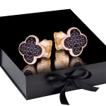 K1666 Złote kolczyki. Złote koniczynki z cyrkoniami. Czarne. 585