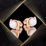 K1670 Złote kolczyki. Złote wstążki z perłami. 585