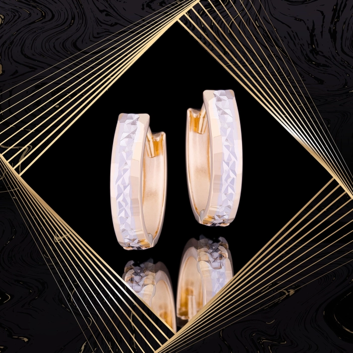 K1680 Złote kolczyki. Złote owale z diamentowanym wzorem. 585