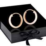 K1690 Złote kolczyki. Małe gładkie kółeczka o owalnym profilu. 333