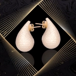 K1696 Złote kolczyki. Złote kardashianki. Złote kropelki z diamentowanym wzorem. Duże. 585