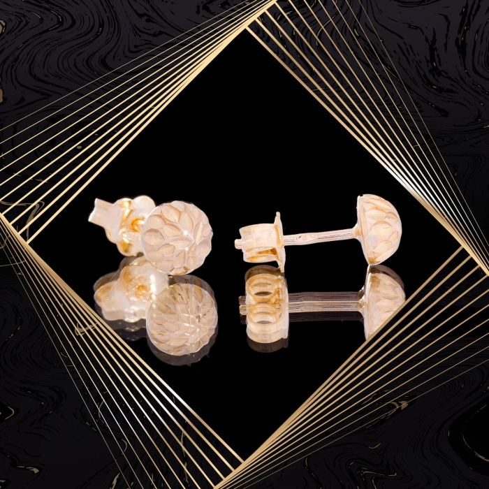 K1709 Złote kolczyki. Złote półkulki z diamentowanym wzorem. 333