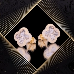 K1712 Złote kolczyki. Złote przestrzenne koniczynki. 585