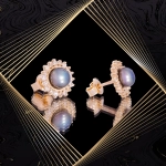 K1713 Złote kolczyki. Złote karmazycje z czarnymi perłami. 585