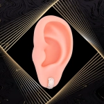 K1715 Złote kolczyki. Złote kolana ze wzorem na matowym tle. 585