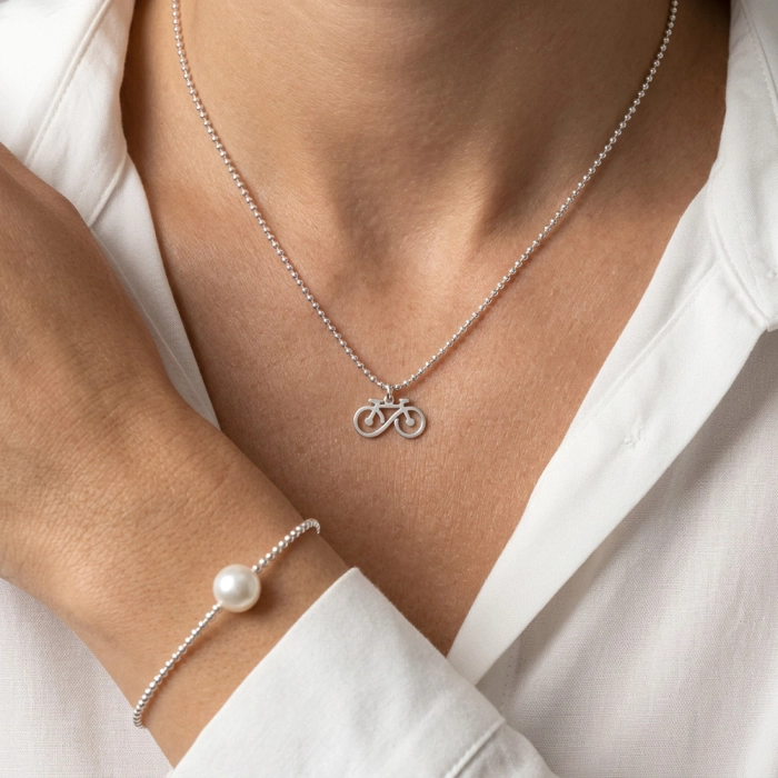 Srebrny naszyjnik kolarzówka. Srebrny rower. Szosa. 925