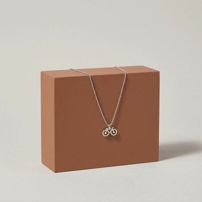 Srebrny naszyjnik kolarzówka. Srebrny rower. Szosa. 925