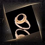 P784 Złoty pierścionek z onyxem. 333