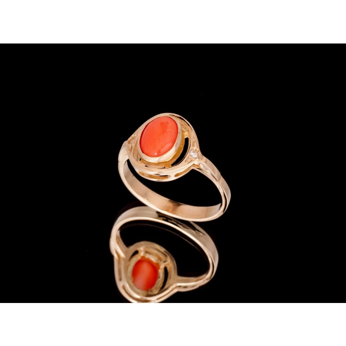 P746 Złoty pierścionek z koralem jasnym, koral różowy. 585